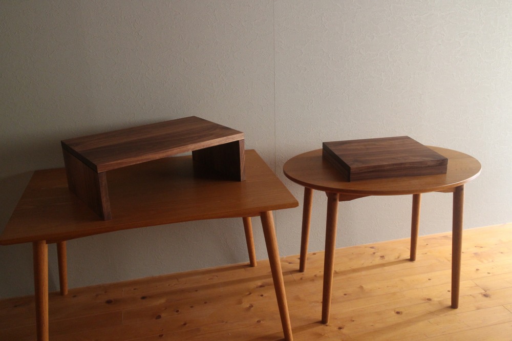 ウォールナットのオーディオ台-1